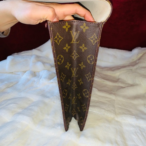 LV Briefcase...BEAUTIFUL💜 - Picture 8 of 9